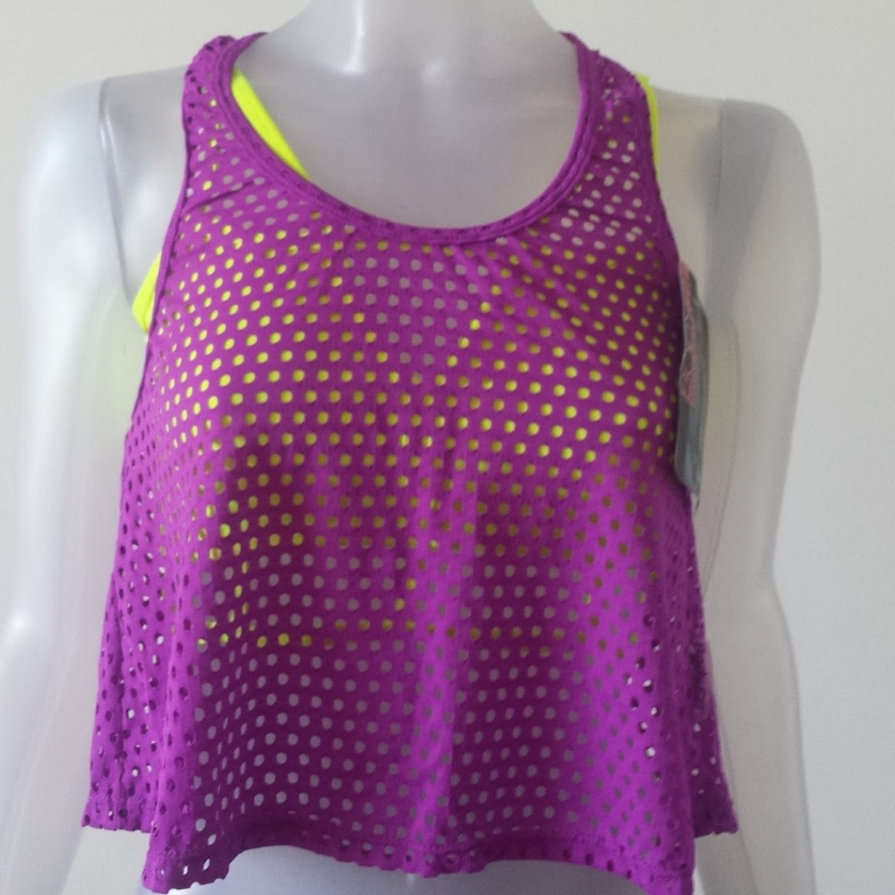 Tank top sport for womens. NWT. One size